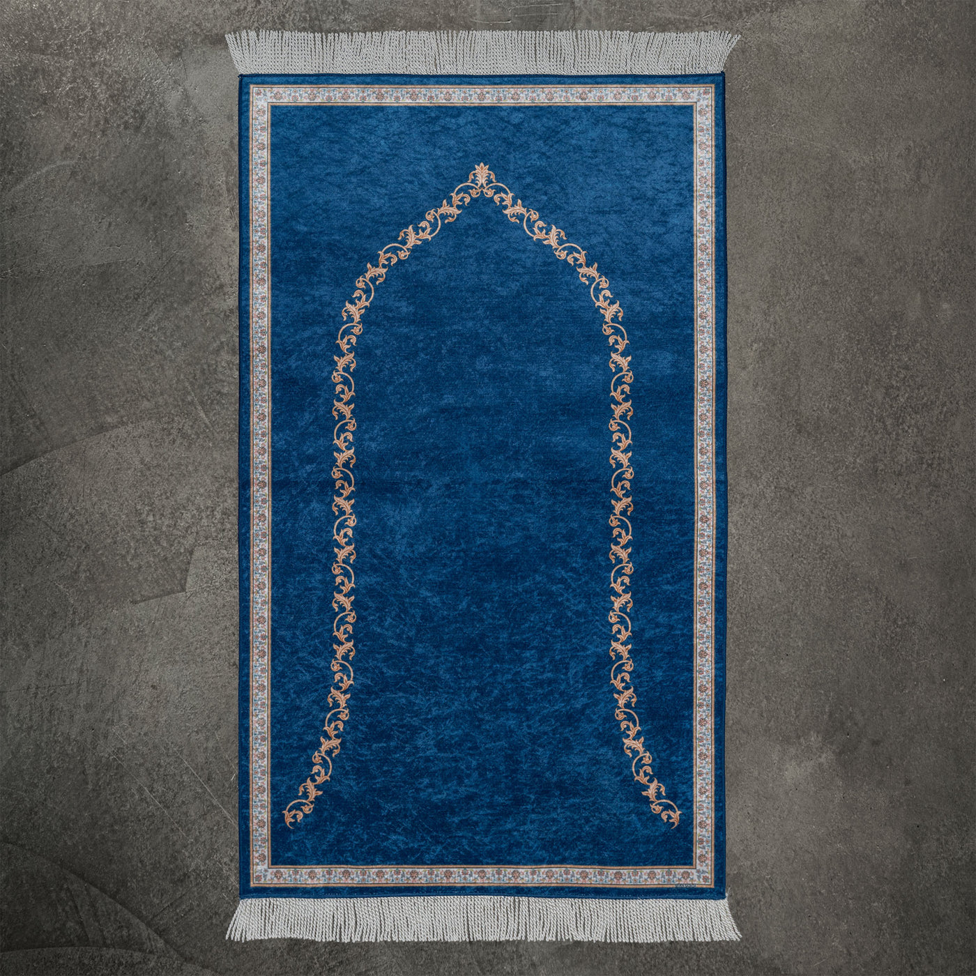 Premium Elegant Prayer Rug collection is a high-end quality Prayer Rug from Seven Sajada. The Premium Elegant Prayer Rug has very beautiful detailed pattern and is available in 4 different base colors.