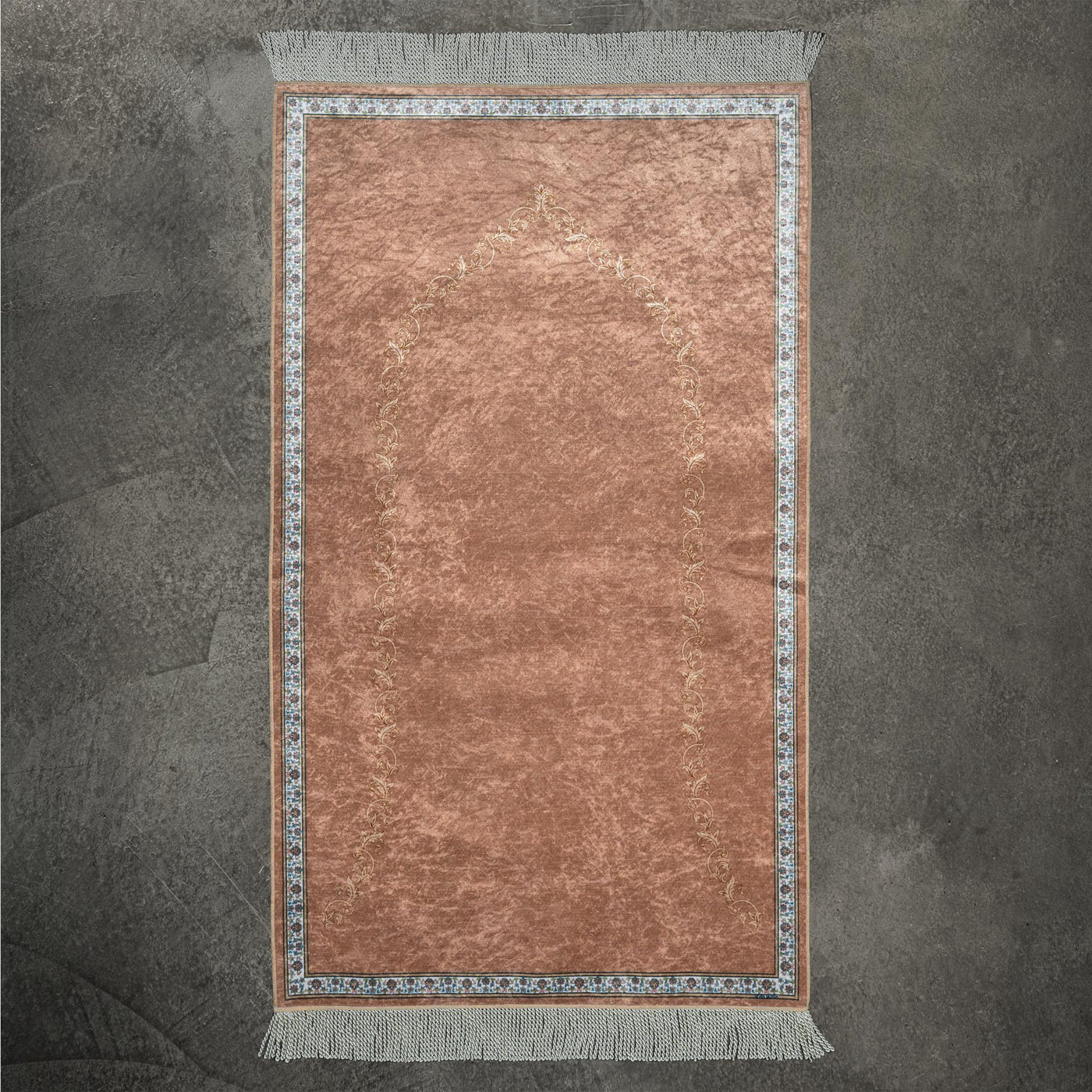 Premium Elegant Prayer Rug collection is a high-end quality Prayer Rug from Seven Sajada. The Premium Elegant Prayer Rug has very beautiful detailed pattern and is available in 4 different base colors.